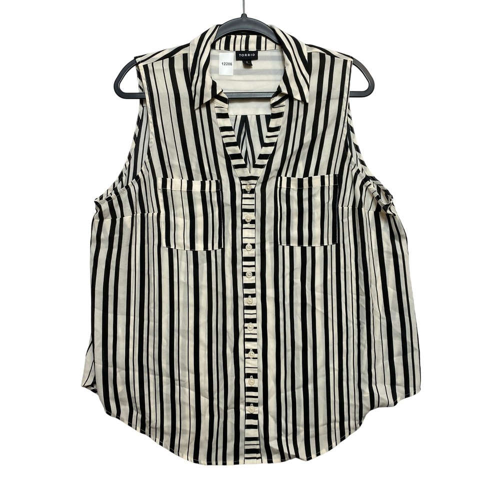 Torrid Top Womens 0 Black White Sleeveless Striped Button Down Pocket